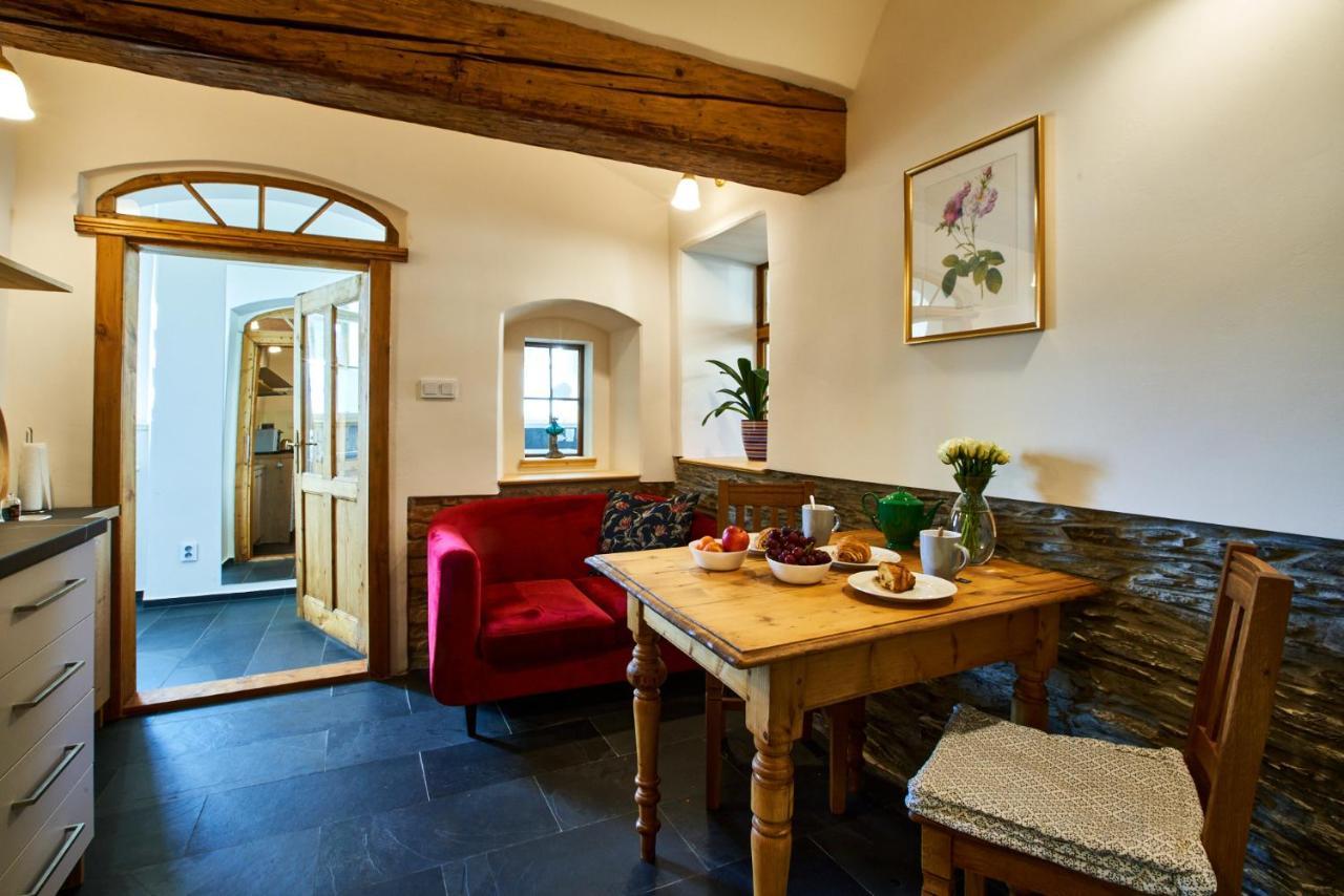 Baroque Chaplain House Kaplanka 1796 A. D. - Historical Luxury Apts In Bohemian Paradise Zelezny Brod Esterno foto